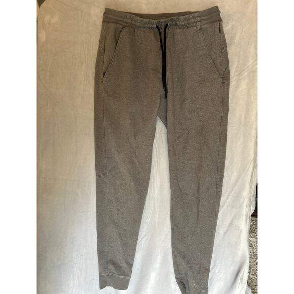 Mens pants- bundle of‎ 3. Small to medium old navy, all in motion mutual weave - Picture 6 of 7